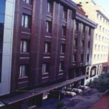 Asur Hotel 3*